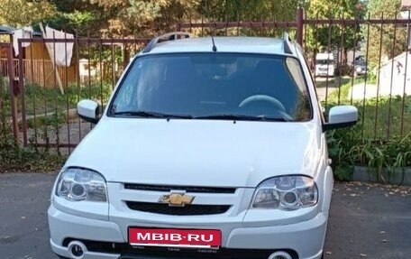 Chevrolet Niva I рестайлинг, 2019 год, 950 000 рублей, 1 фотография