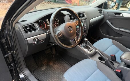 Volkswagen Jetta VI, 2013 год, 930 000 рублей, 7 фотография