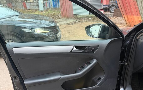 Volkswagen Jetta VI, 2013 год, 930 000 рублей, 9 фотография