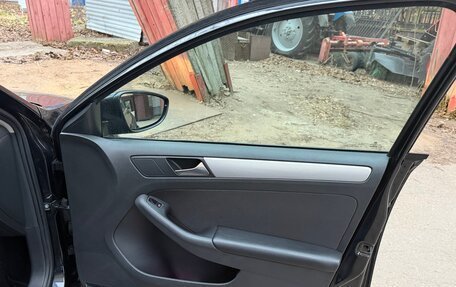 Volkswagen Jetta VI, 2013 год, 930 000 рублей, 14 фотография