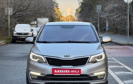 KIA Rio III рестайлинг, 2015 год, 950 000 рублей, 2 фотография