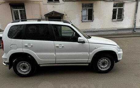 Chevrolet Niva I рестайлинг, 2019 год, 950 000 рублей, 5 фотография