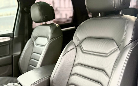 Volkswagen Touareg III, 2018 год, 4 999 999 рублей, 8 фотография