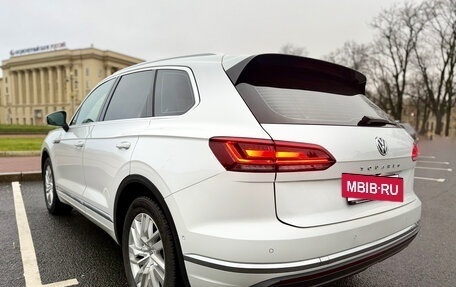 Volkswagen Touareg III, 2018 год, 4 999 999 рублей, 4 фотография