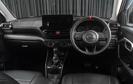 Daihatsu Rocky, 2022 год, 1 699 000 рублей, 6 фотография