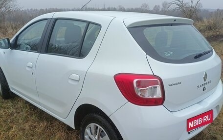 Renault Sandero II рестайлинг, 2018 год, 975 000 рублей, 1 фотография