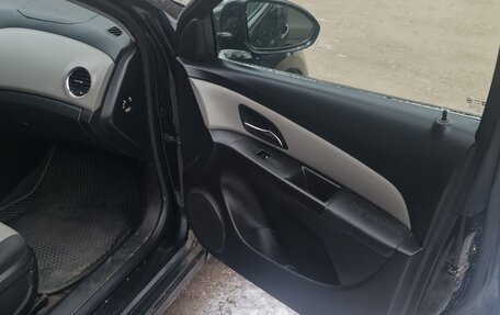 Chevrolet Cruze II, 2011 год, 610 000 рублей, 15 фотография