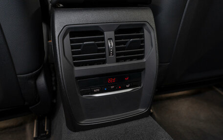 BMW 3 серия, 2019 год, 3 090 000 рублей, 13 фотография