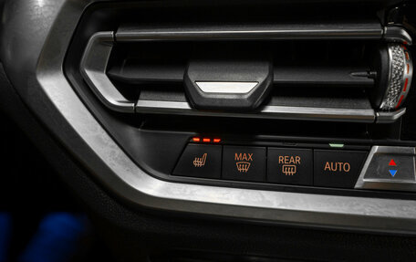 BMW 3 серия, 2019 год, 3 090 000 рублей, 19 фотография