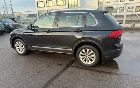 Volkswagen Tiguan II, 2017 год, 1 590 000 рублей, 2 фотография
