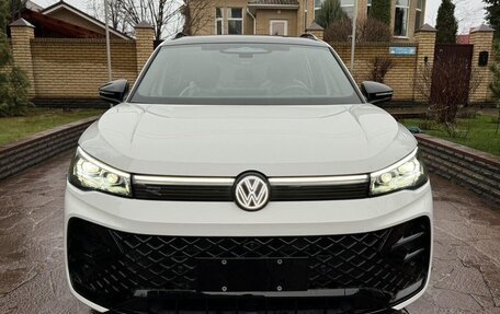 Volkswagen Tiguan, 2025 год, 4 700 000 рублей, 36 фотография