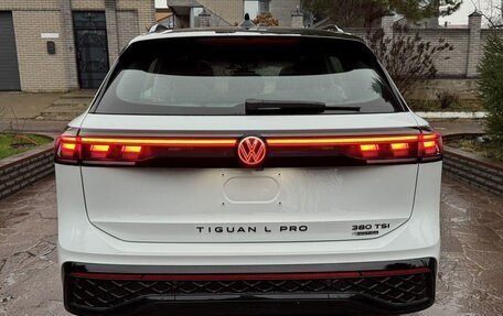 Volkswagen Tiguan, 2025 год, 4 700 000 рублей, 33 фотография