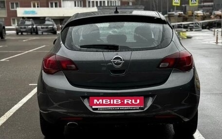 Opel Astra J, 2012 год, 570 000 рублей, 2 фотография