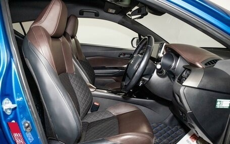 Toyota C-HR I рестайлинг, 2017 год, 1 815 000 рублей, 5 фотография