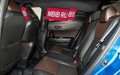 Toyota C-HR I рестайлинг, 2017 год, 1 815 000 рублей, 7 фотография