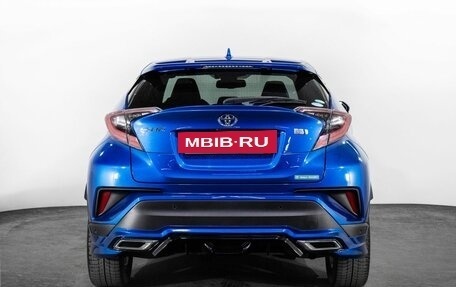Toyota C-HR I рестайлинг, 2017 год, 1 815 000 рублей, 4 фотография