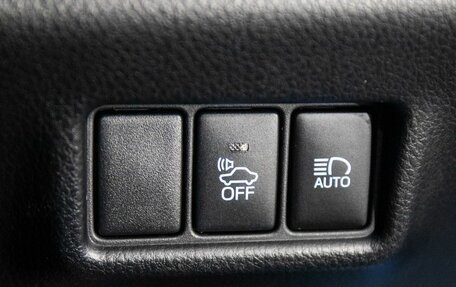 Toyota C-HR I рестайлинг, 2017 год, 1 815 000 рублей, 17 фотография