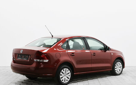 Volkswagen Polo VI (EU Market), 2011 год, 660 000 рублей, 2 фотография