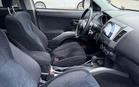 Mitsubishi Outlander III рестайлинг 3, 2010 год, 1 200 000 рублей, 10 фотография