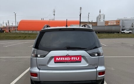 Mitsubishi Outlander III рестайлинг 3, 2010 год, 1 200 000 рублей, 5 фотография