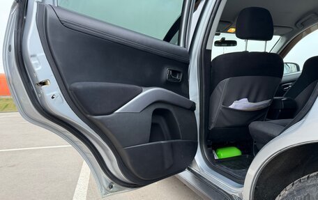 Mitsubishi Outlander III рестайлинг 3, 2010 год, 1 200 000 рублей, 15 фотография