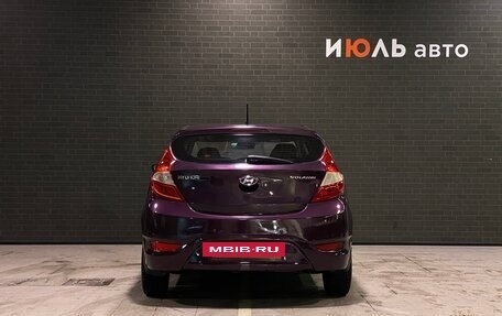 Hyundai Solaris II рестайлинг, 2011 год, 640 000 рублей, 7 фотография