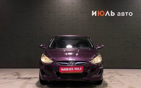 Hyundai Solaris II рестайлинг, 2011 год, 640 000 рублей, 3 фотография