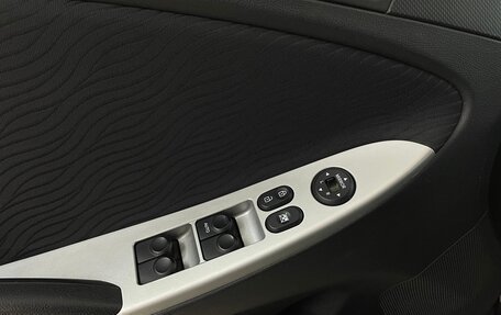 Hyundai Solaris II рестайлинг, 2012 год, 540 000 рублей, 8 фотография