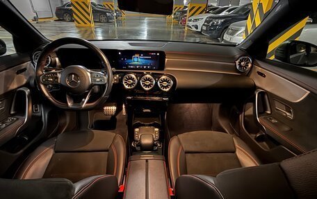 Mercedes-Benz CLA, 2020 год, 2 990 000 рублей, 4 фотография