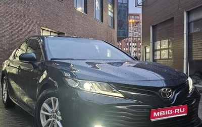 Toyota Camry, 2019 год, 1 850 000 рублей, 1 фотография
