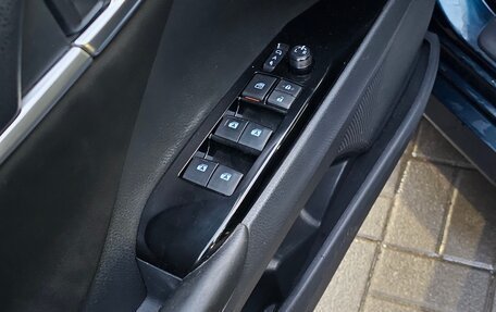 Toyota Camry, 2019 год, 1 850 000 рублей, 13 фотография