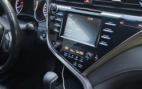 Toyota Camry, 2019 год, 1 850 000 рублей, 17 фотография