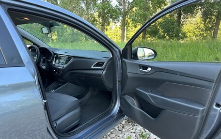 Hyundai Solaris II рестайлинг, 2017 год, 800 000 рублей, 9 фотография