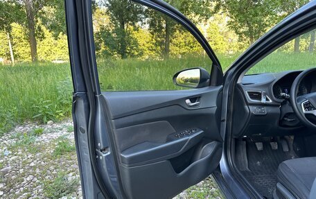 Hyundai Solaris II рестайлинг, 2017 год, 800 000 рублей, 15 фотография