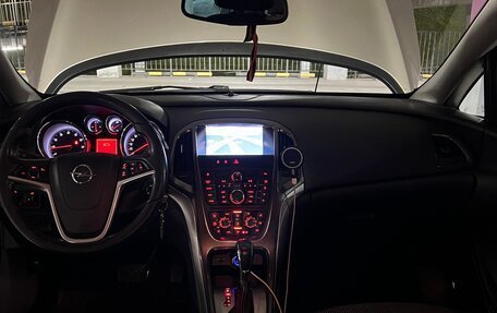 Opel Astra J, 2011 год, 520 000 рублей, 2 фотография