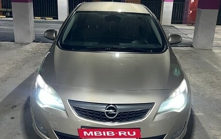 Opel Astra J, 2011 год, 520 000 рублей, 14 фотография
