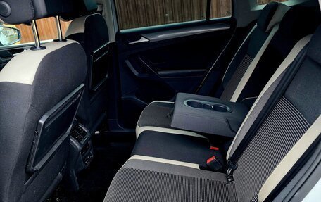 Volkswagen Tiguan II, 2018 год, 3 450 000 рублей, 12 фотография