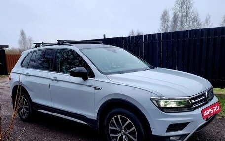 Volkswagen Tiguan II, 2018 год, 3 450 000 рублей, 3 фотография