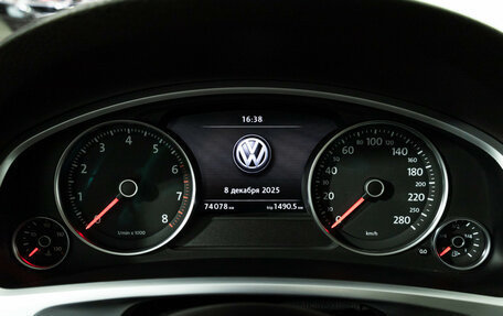 Volkswagen Touareg III, 2013 год, 3 129 898 рублей, 12 фотография