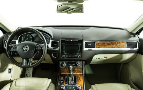 Volkswagen Touareg III, 2013 год, 3 129 898 рублей, 13 фотография