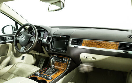 Volkswagen Touareg III, 2013 год, 3 129 898 рублей, 9 фотография