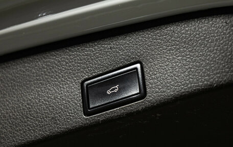 Volkswagen Touareg III, 2013 год, 3 129 898 рублей, 25 фотография