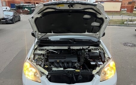 Toyota Matrix, 2002 год, 525 000 рублей, 16 фотография