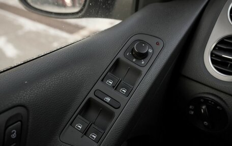 Volkswagen Tiguan I, 2010 год, 880 000 рублей, 10 фотография