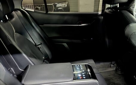 Toyota Camry, 2021 год, 2 950 000 рублей, 8 фотография