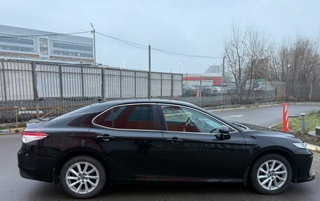 Toyota Camry, 2021 год, 2 900 000 рублей, 2 фотография