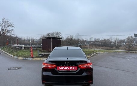 Toyota Camry, 2021 год, 2 900 000 рублей, 4 фотография