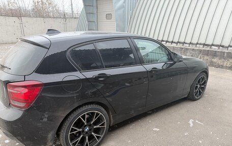 BMW 1 серия, 2011 год, 1 300 000 рублей, 4 фотография