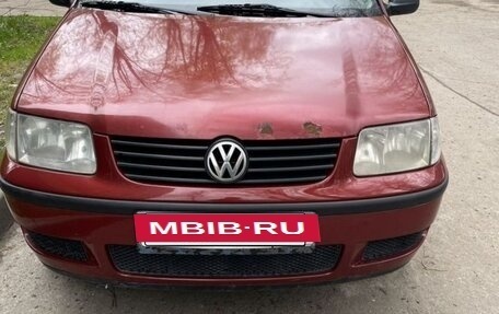 Volkswagen Polo III рестайлинг, 2001 год, 165 000 рублей, 2 фотография