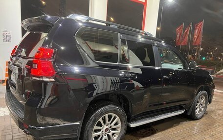 Toyota Land Cruiser Prado 150 рестайлинг 2, 2019 год, 4 500 000 рублей, 6 фотография